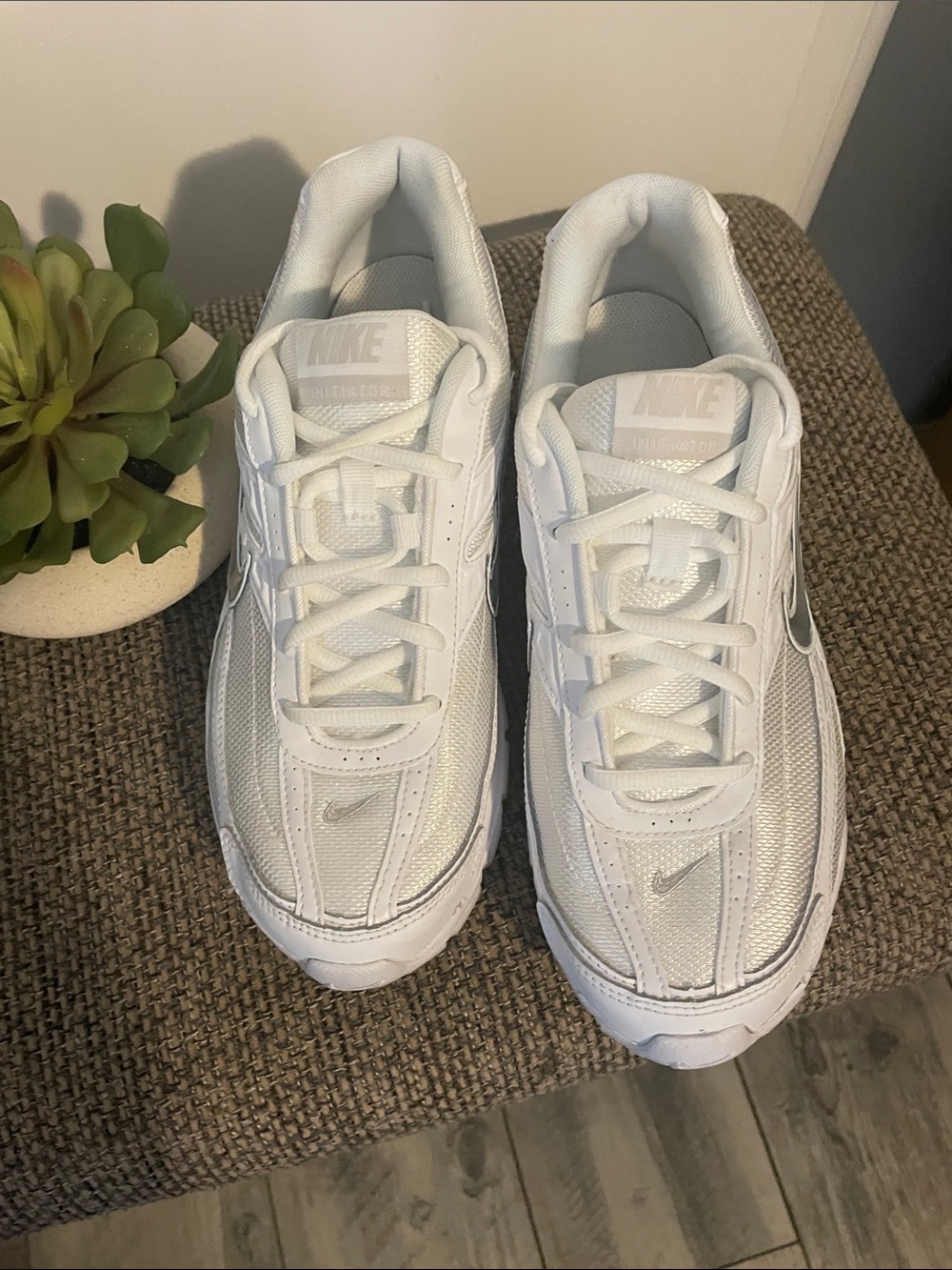 Nike White Women's Running Sneakers with Silver Swoosh